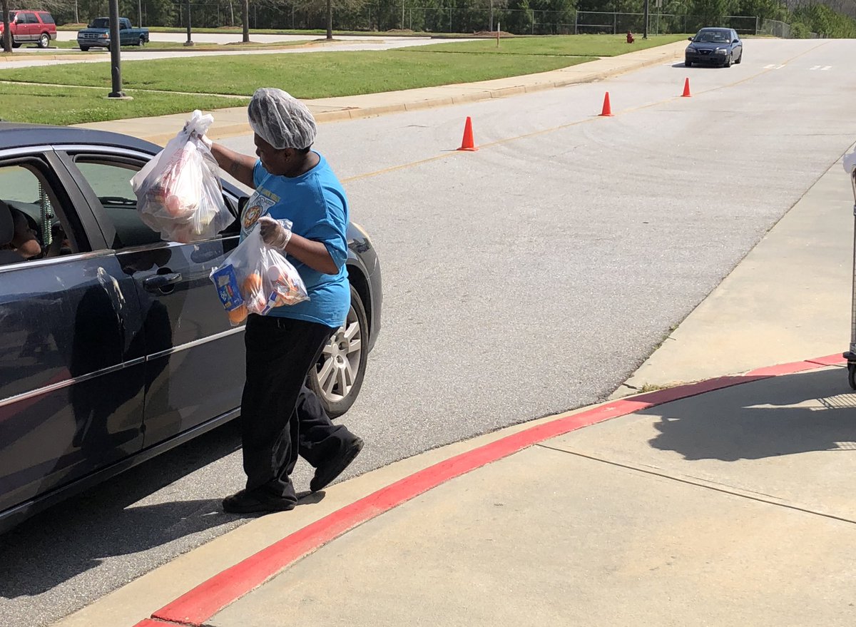8,676 meals provided to children this week at 8 sites in Newton County! Thanks <a href="/actioningeorgia/">Action Ministries</a> for distributing food at 4 of those. Grateful to those who helped move food, prepare &amp; distribute meals, direct traffic, and provided other support to make it possible. #ncssbethebest