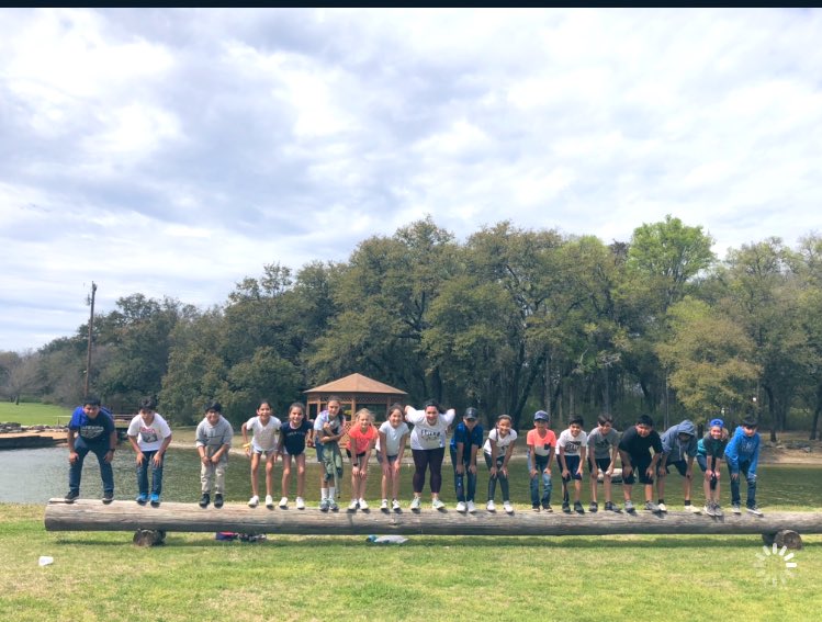 acevedo_keyla's tweet photo. Thinking about and missing my school babies 🚌 #leedreed @PCollierLISD https://t.co/9SFMo9DzMe