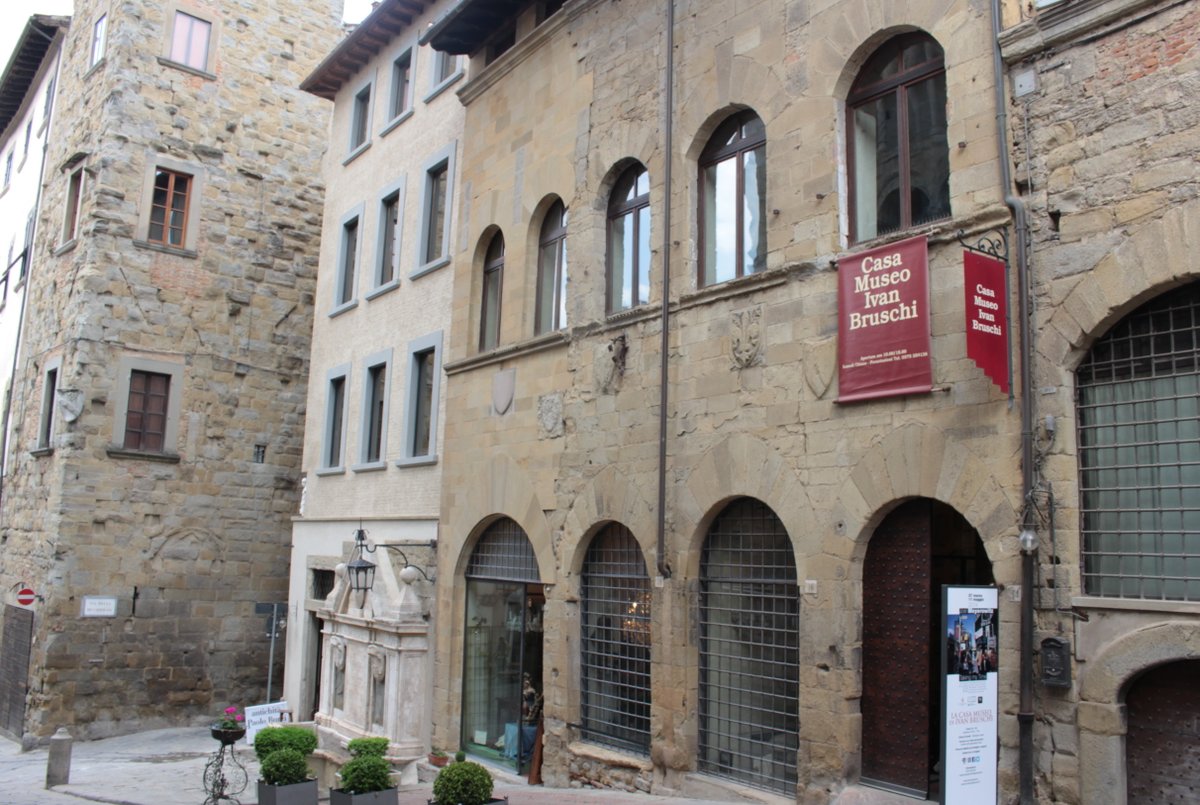 #iorestoacasa e non so da che parte cominciare!!!
fondazioneivanbruschi.it
#MoveInArt🚶🚶