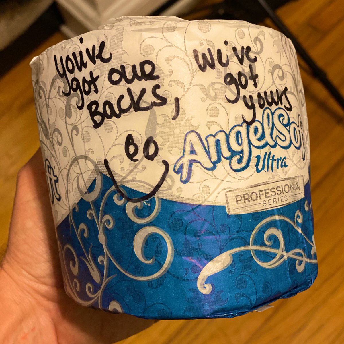 RyanEversley's tweet photo. Ordered some food from @_HamptonHudson since they’re doing delivery’s and one of my fave local spots. There was an extra surprise in the bag, How cool is this?! https://t.co/etHXPPhotk