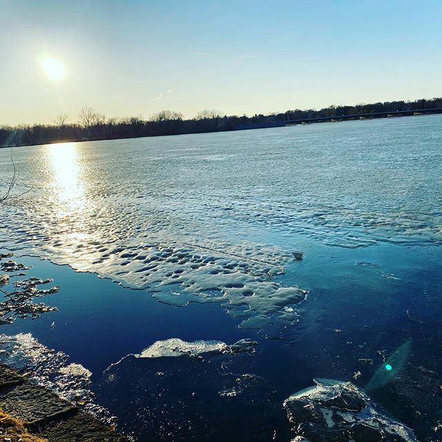 NokomisLife's tweet photo. It won’t be long until ice out for Lake Nokomis. Last year was April 9th, what’s your best guess for 2020? #lakenokomis #nokomislife #iceout2020 https://t.co/sZxb0qWHbZ https://t.co/GF3ItZAKm7