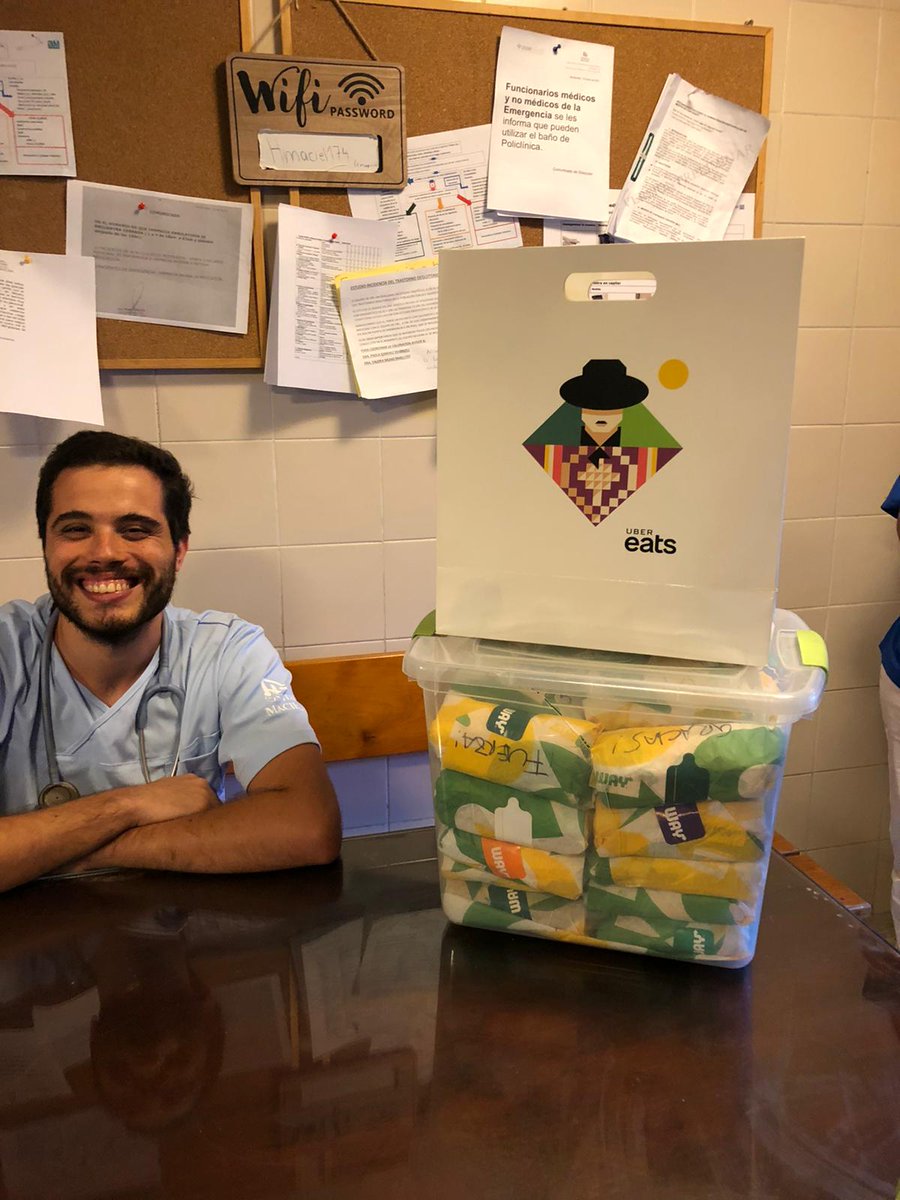 alvillar's tweet photo. Hoy la guardia de la Emergencia del Hospital Maciel recibió otra muestra solidaria. Esta vez fue Subway quien regaló todo esto para el equipo de salud https://t.co/HBJOfZ8w5C