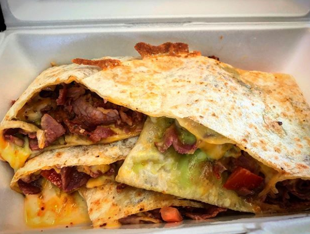PetersElLocoWC's tweet photo. We are currently taking pick up and takeout orders only! 🚗 Special quesadilla with pastrami 🤘🏼 Check us out on Instagram at @petersellocowestco for more #Mouthwatering posts and updates! 🤤 #WestCovinaCA #WestCovina #California #CaliforniaFood #Quesadilla #Pastrami #CALockdown https://t.co/wEfyv4kyg3