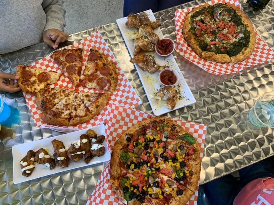 This table is #LunchGoals 🙌🙌 Tag @tastycupertino on Instagram in your photos so we can share your #TastyAdventures 🚗 Pick-up or get it delivered: tastypizzaca.com #TastyPizza #Pizza #Cupertino #Yum #cupertinoeats #Foodie #CaliforniaFoodie #ChickenWings 📸 Prabjit Dale