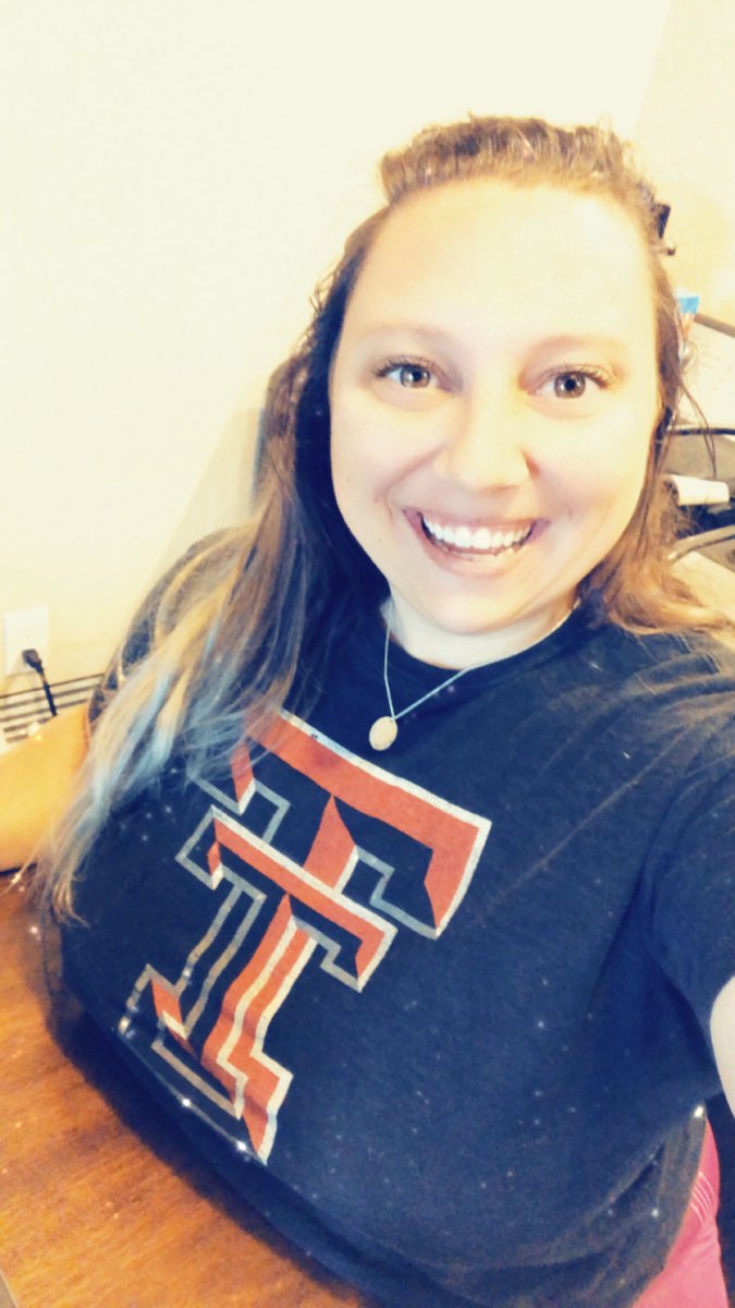 LTHS_science's tweet photo. Working from home, but it's still College Day!!  @friscoisd @LebanonTrailHS #ESS #apbio #BetterTogether https://t.co/L7VQcSceej