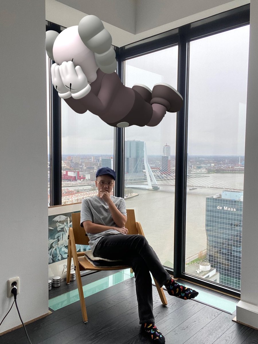 No time to get bored when you have an AR(T) #KAWS companion sculpture hanging over your head. Open your eyes, and you will see that #nothingIsImpossible. #stayhealthy
Thank you <a href="/kaws/">تَڤين جامال بَسوا</a> <a href="/AcuteArt/">Acute Art</a> 

#artwork #augmentedreality