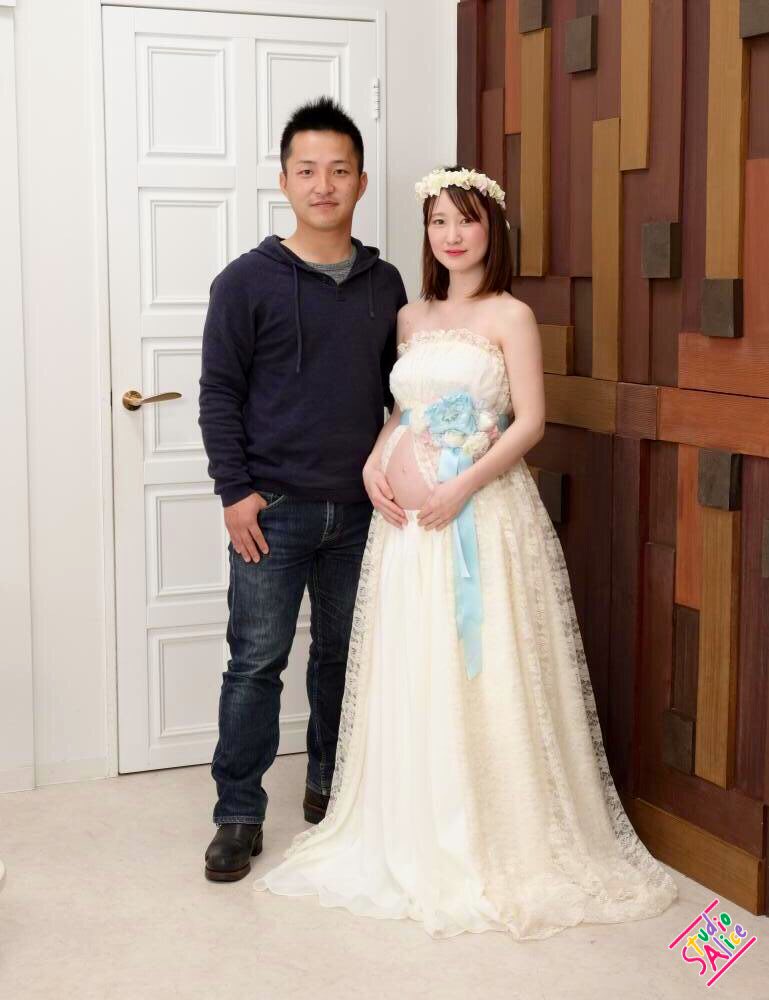 未智 初家族写真 W と言う名のマタニティフォト 不穏な空気の中始まったけど 結果はまぁ楽しかったけんいいか 無料で済ますはずが 完全に誘惑に 負けてしまった 次は産まれてから撮ろうね スタジオアリス