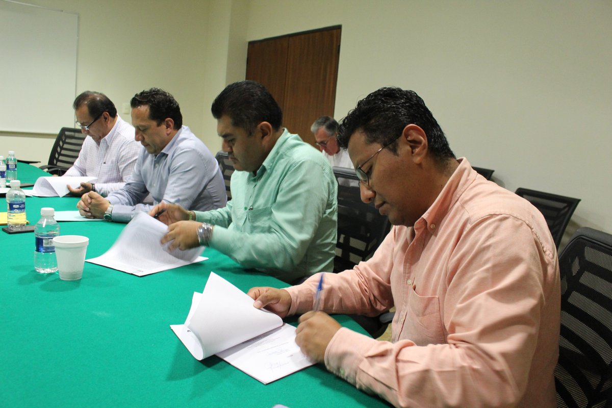 ContraloriaGro's tweet photo. Apertura por parte de la Auditoría Superior de la Federación de los Fondos: De #FAFEF, #FEIEF y #Participaciones del Programa Anual de Trabajo, correspondiente a la Cuenta Pública 2019, del Gobierno del Estado de Guerrero. https://t.co/sm0rAN5H5u