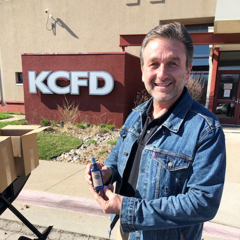 CBDAmericanSh's tweet photo. Today Vince Sanders, CEO of CBD American Shaman, presented the @KCMOfiredept and @kcpolice with 3,000 bottles of cleansing wash to protect first responders during the COVID-19 pandemic #ShamanGives #ShamanWay #coronavirus #Covid_19 https://t.co/rJjLlmG5Ft