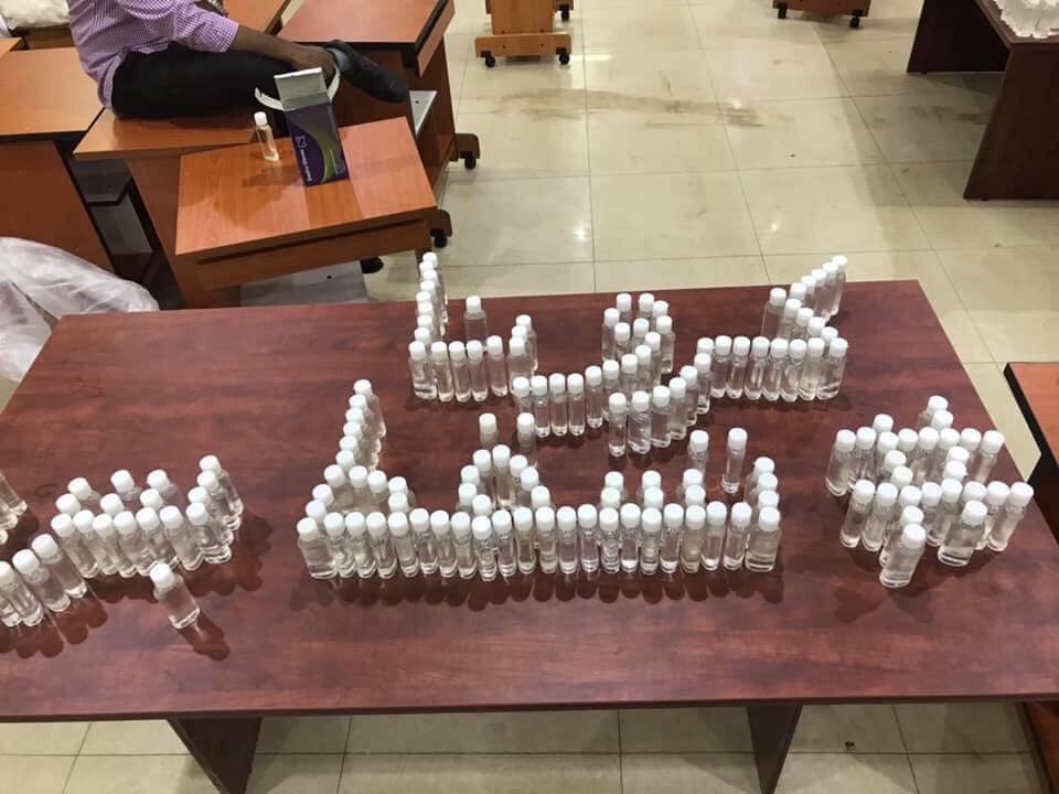OmerAlniel's tweet photo. إنتاج اليوم من مبادرة ابقى منتج
10000 عبوة 60 مل معقم
#كورونا_تسقط_بس https://t.co/HzeGS4hevx