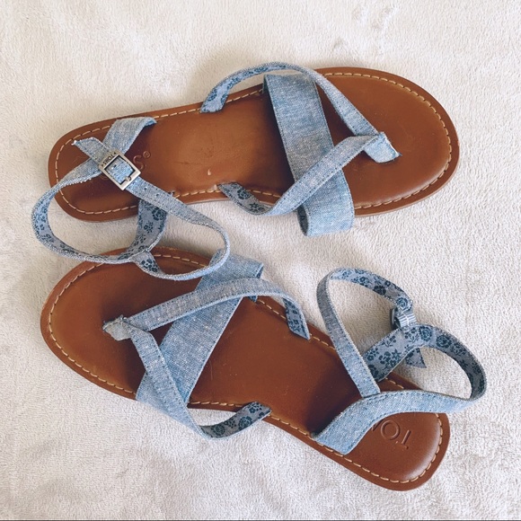 StyleEthos's tweet photo. So good I had to share! Check out all the items I'm loving on @Poshmarkapp #poshmark #fashion #style #shopmycloset #toms #vintage: https://t.co/pWCNdIGIhh https://t.co/Q0Ni9keF0H