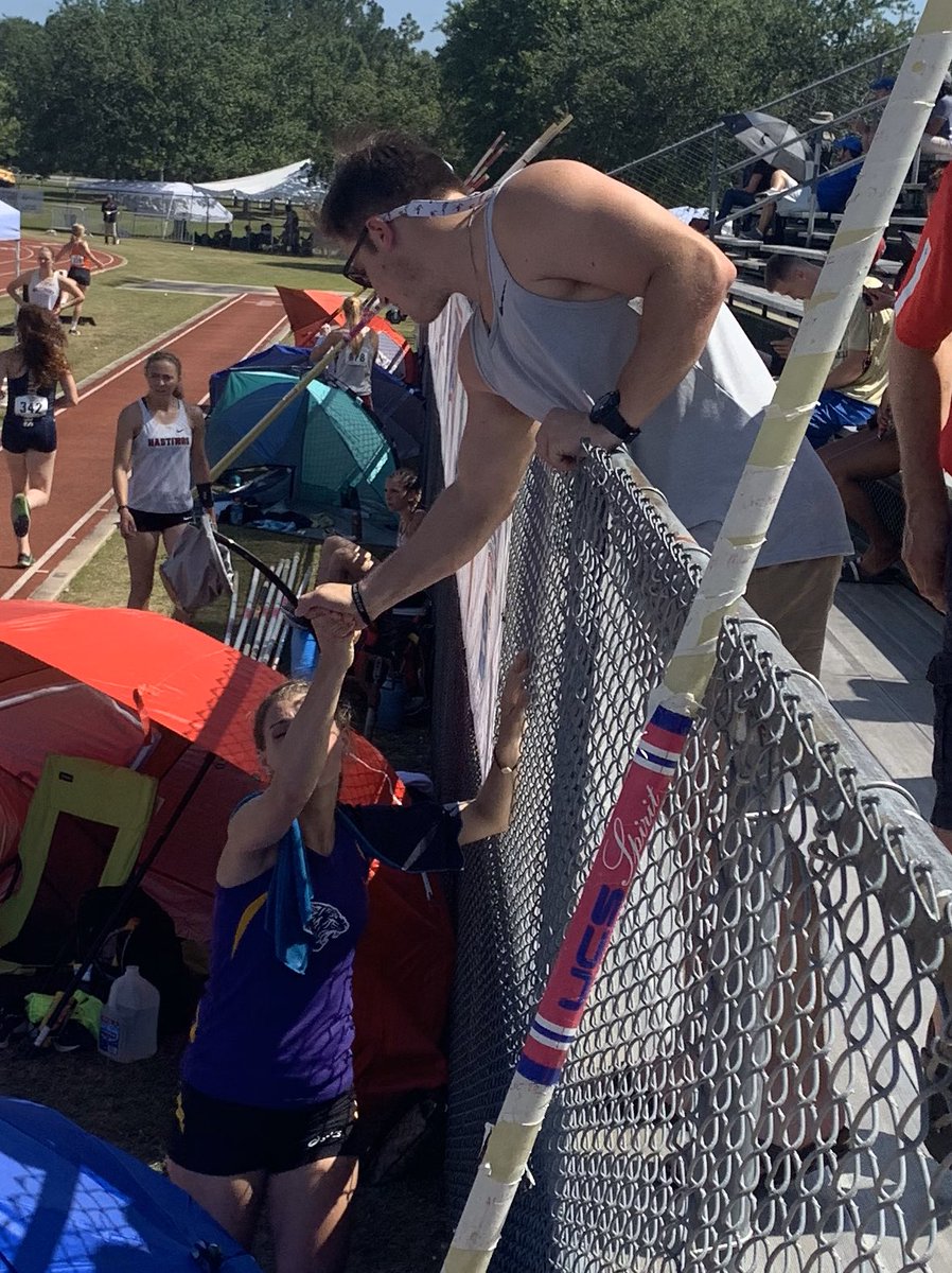 z_terrill53's tweet image. I am so proud of my lady. She displayed more drive and passion,  pushing through adversity to achieve her goals. She’s the best National Pole Vaulter I know! Even if this is the end of a great career. I can’t wait to see her dominate the next challenge I love you @shariden_varner