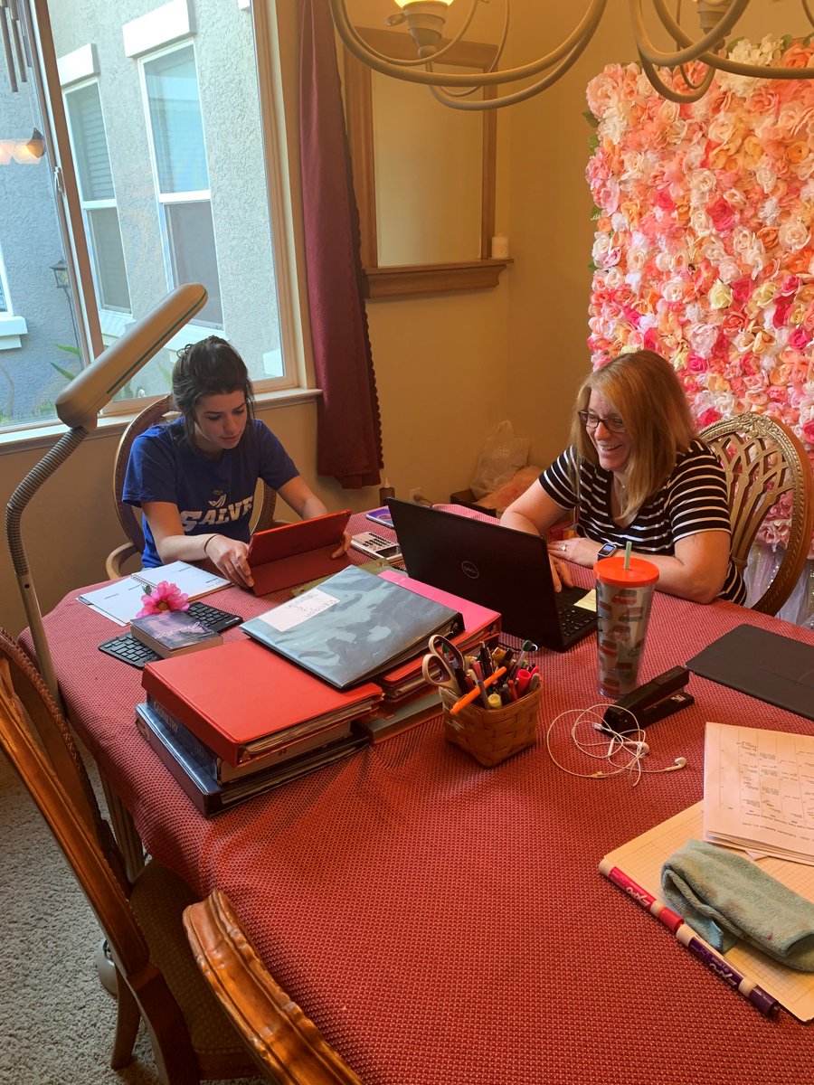 CBHSSacramento's tweet photo. The first week of #DigitalLearningDays is complete and we are celebrating! We are blessed to have excellent teachers and a robust technology and iPad program. View more photos of faculty, staff and students during DLDs at https://t.co/PxkFyMuFWm. https://t.co/QW5z58DGEI