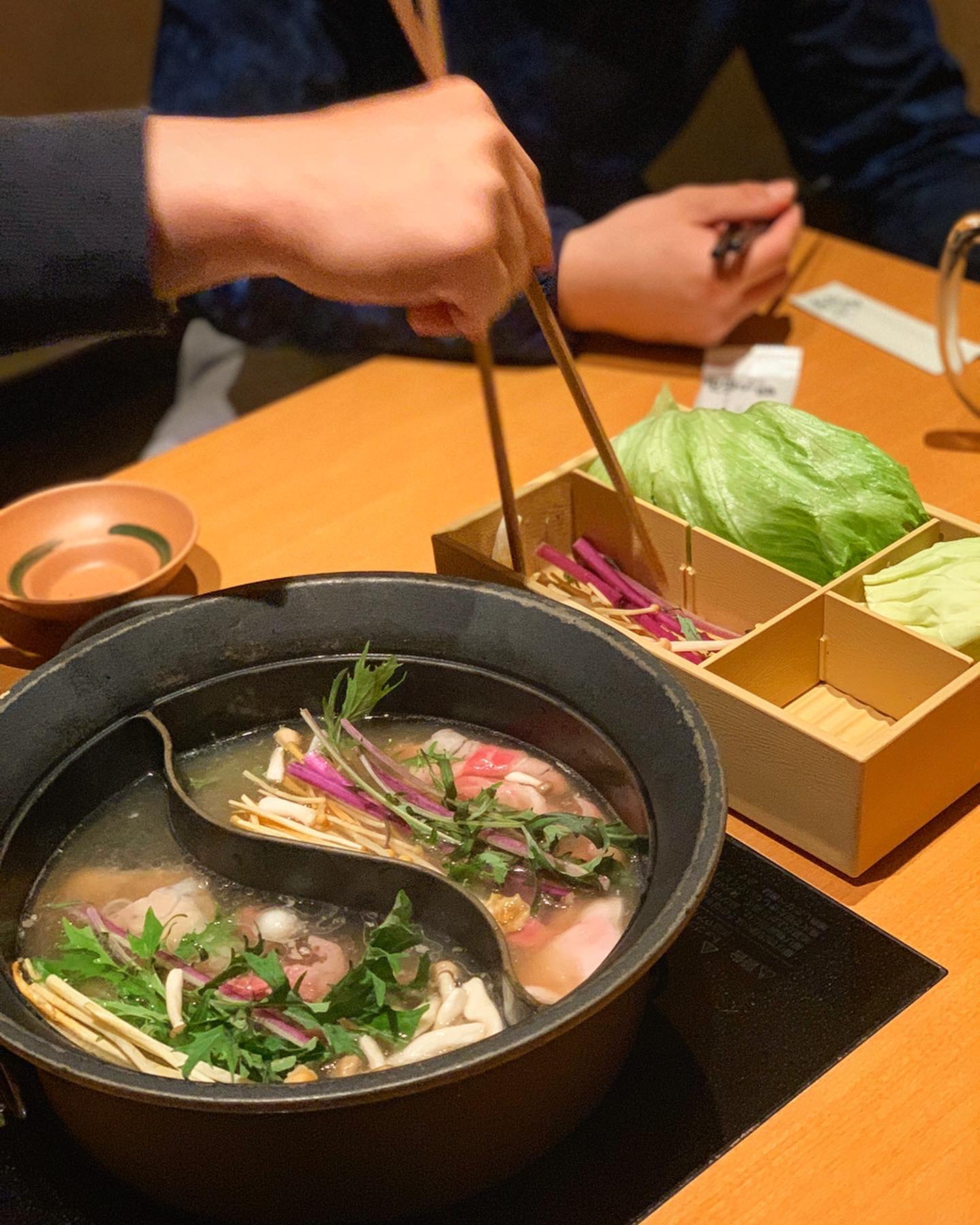 西 遼馬 兵長 昨夜はアルコール飲み放題と お寿司としゃぶしゃぶ食べ放題 ﾉ お寿司が付いてるのは嬉しいね アルコールの種類が多い ﾟ ﾟ しゃぶしゃぶ温野菜 小倉北区 二色鍋 寿司食べ放題 お寿司食べ放題 国産野菜