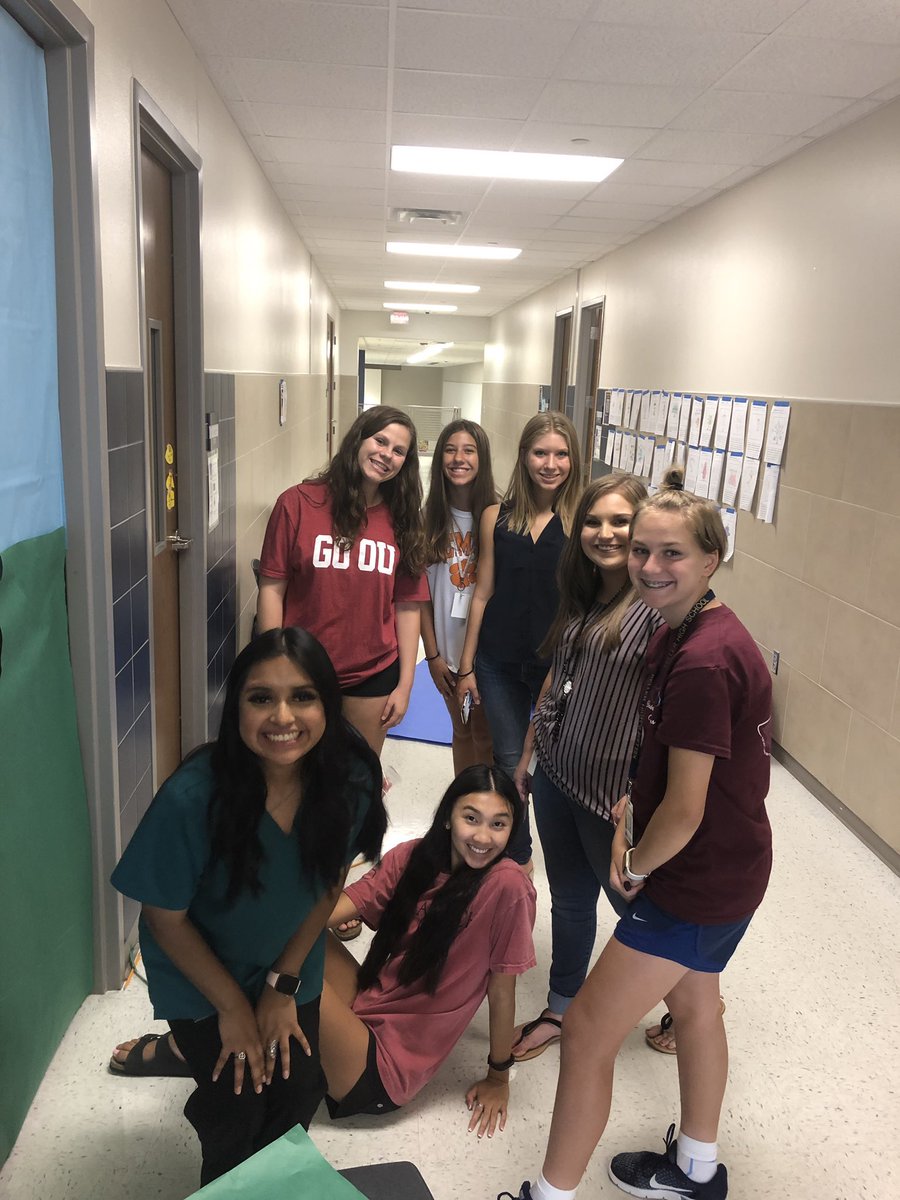 KHS Spanish Club tweet media