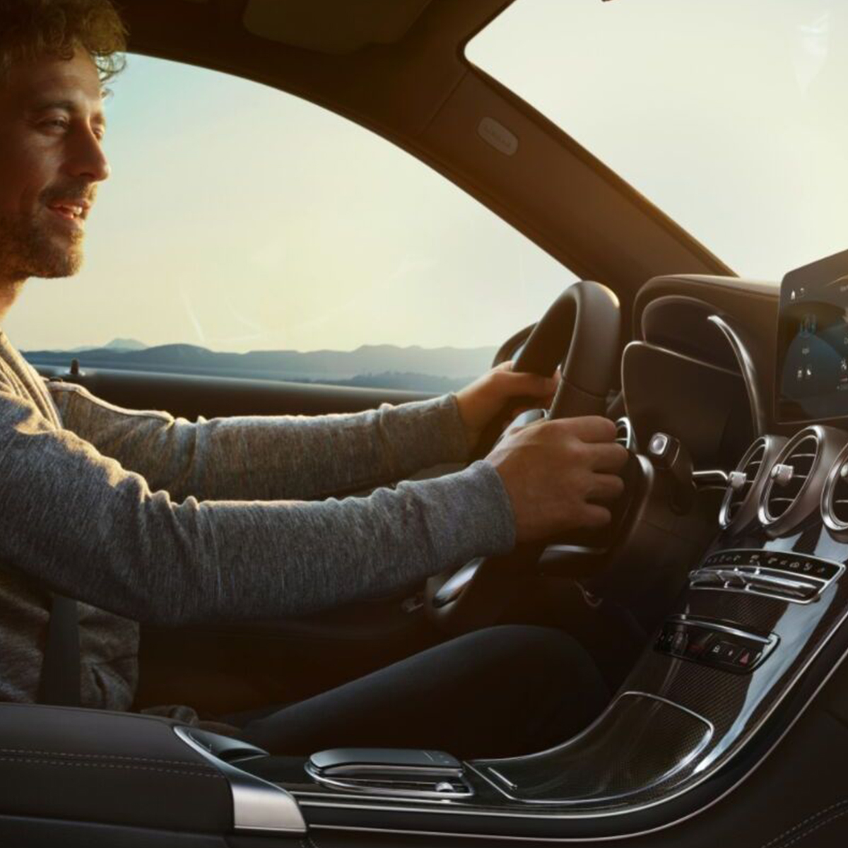 MB_RavisaHaus's tweet photo. GLC 300 con hermosos acabados en su interior pensados en ti y en tus acompañantes. Conócela: https://t.co/omVYnS7v7D #MercedesBenzMorelia #MBExperience #AwesomeCars https://t.co/DDfoFSjeFO