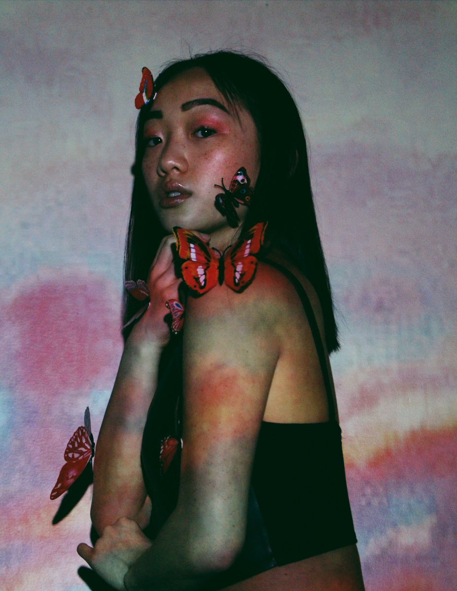 freckledkaila's tweet photo. 🦋🦋 https://t.co/hMx80fuajL