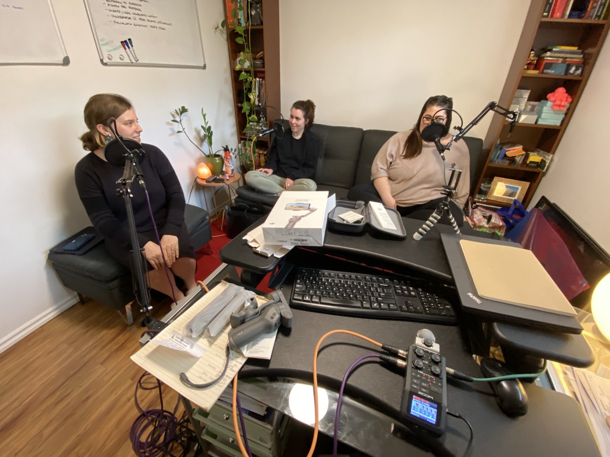 clickcliquecast's tweet photo. How do you manage your time while juggling multiple projects? 🤔Stay tuned for next week's episode of #ClickClique where we discuss our tips and tricks for managing our time! https://t.co/ExONMKpAPu