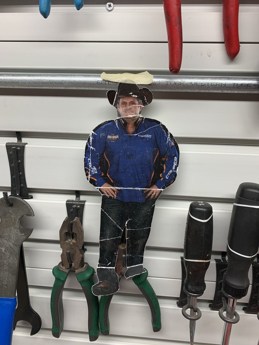 MikeTobinFox's tweet photo. Got some #coronaprojects starting in my work room. Overseen by #flatchad @chadberger @TeamCooperTire @PBR https://t.co/2LPhxevYos