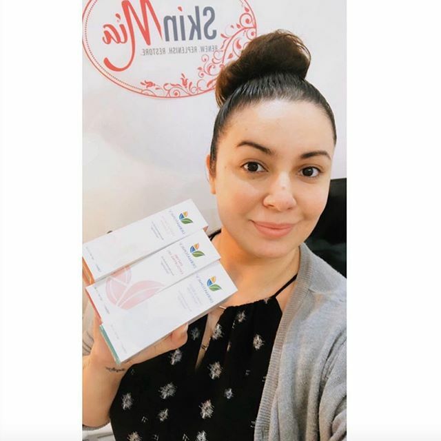 Sentryca's tweet photo. This beautiful lady is Cynthia from @skin.mia 👋⠀
⠀
She's holding our (top to bottom) Gentle Cream Cleanser, Enzyme Exfoliating Gel and Hand &amp; Body Nutrition. Three fabulous products that are gentle and effective for your skin. Especially for those ha… https://t.co/gHR6rJU5zc https://t.co/STlS9duOaI