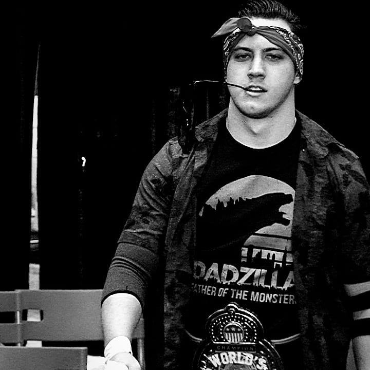 DLutzker's tweet photo. First gear and last gear.
#RobertDaddyJr #RDJ #MillennialFalcon #WorldsGreatestDad #GlowUp https://t.co/e8sYGjA5hI