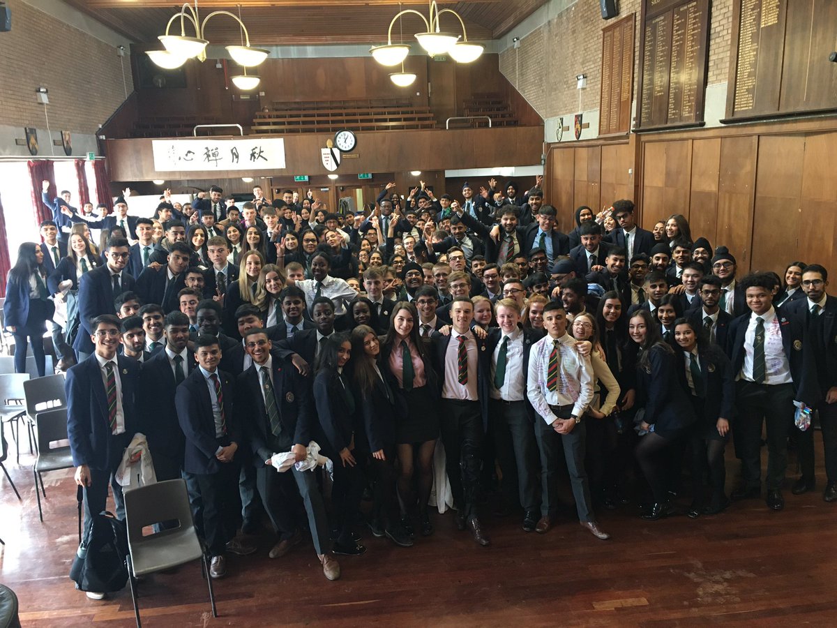 QMGS6THFORM's tweet photo. A strange and premature farewell to Yr13 today who were a credit to the school on an emotional day. Stay safe and stay in touch @qmgs1554 https://t.co/Pv9bXIFlHJ