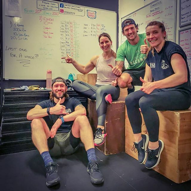 Last session for a while with this lot ❤️ <a href="/power_legs/">Grandian Powerleg</a> <a href="/double/">Double.com</a>.dd <a href="/louloumcgrew/">Louise Dyer</a> ⁣
⁣
Stay safe, stay fit and I don't know when but I do know where we'll meet again on a sunny day... @crossfitdecennia 💚⁣
⁣
#supportlocal #wereallinthistogether ift.tt/2vErtRR