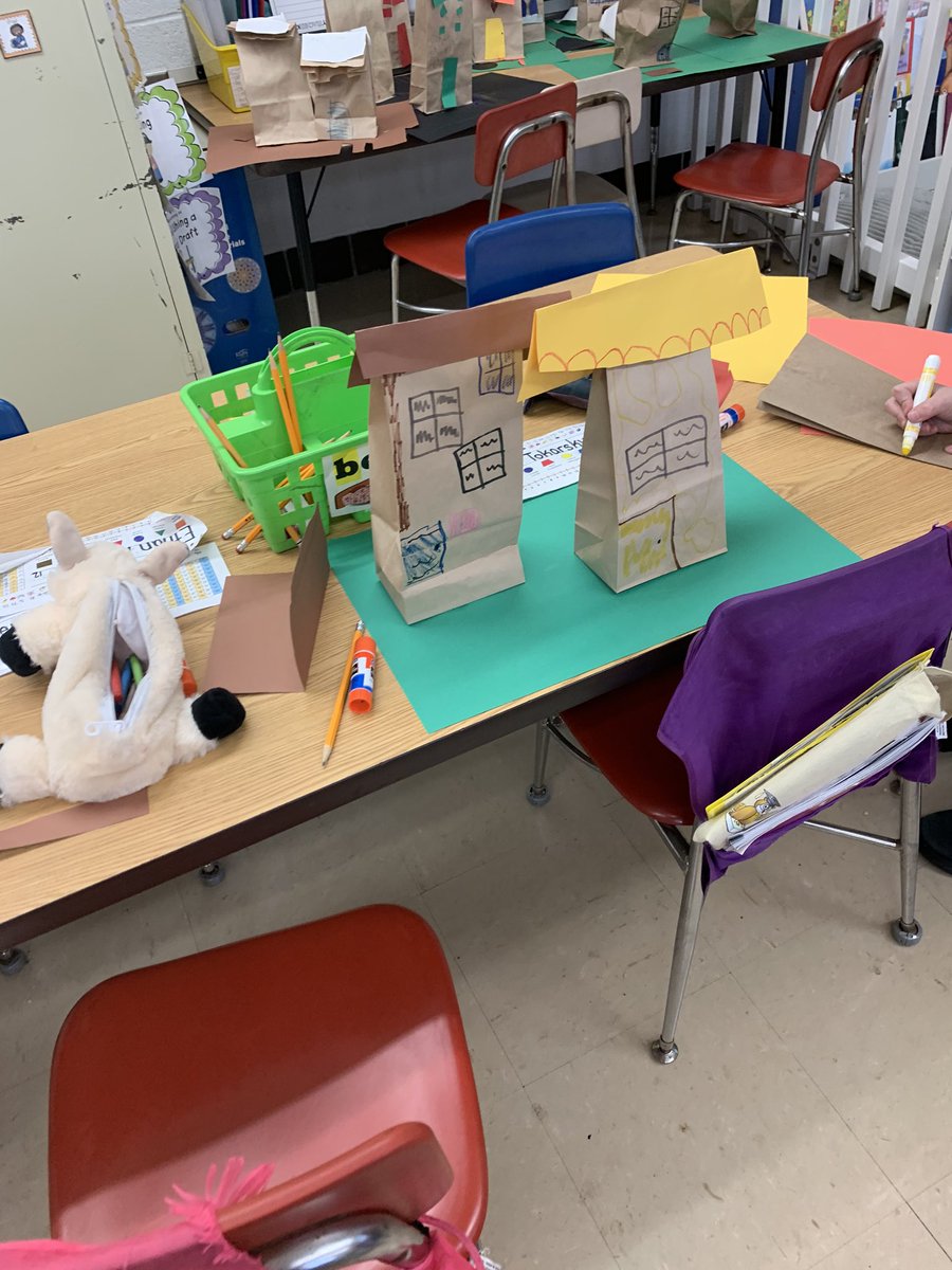 MrsP_3rdGr's tweet photo. Missing my little ones so much today! Before we left we made a 3D Map of our Olmsted Falls community. Students made homes, businesses, roads, and parks and included them in our map key. During these tough times its so good to be a part of such a wonderful community! @FLBulldogs https://t.co/71L658soHd