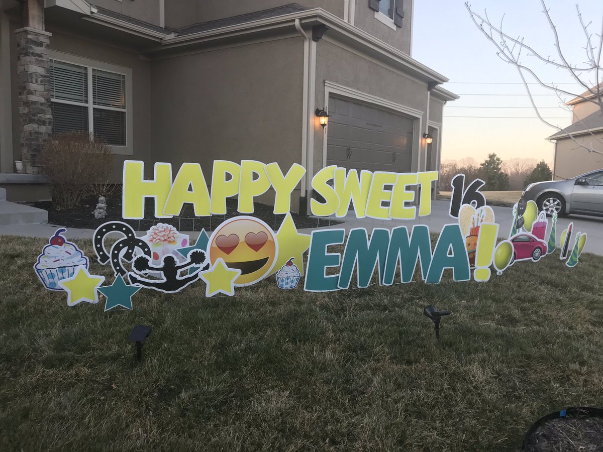 solmiddlechild's tweet photo. @fox4kc this is how we have been helping birthdays during #Covid_19 @theyarddesigns.com #yarddesigns we set up we pick up no germs @kmbc @PatrickMahomes @KCTV5 @karenkornacki @glezak https://t.co/X4q5lKWZWw