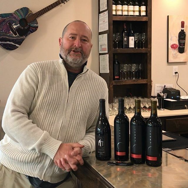 Umbrawinery's tweet photo. Choose Working from Home Package link in bio https://t.co/2gkM7B5AvK https://t.co/xn2wwT0Uxg