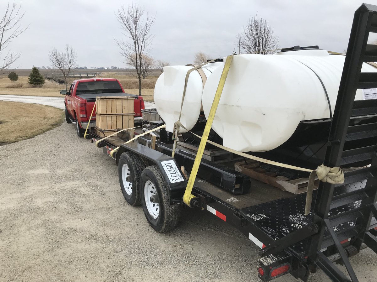 JennerCompanies's tweet photo. Tricking out another CASE IH planter with @AgXcelerator #GX5 for supercharged liquid application - and accuracy like no other! #agxcel #spray20 #plant20 #caseih #planter #liquidapplication https://t.co/IADeWIflpL