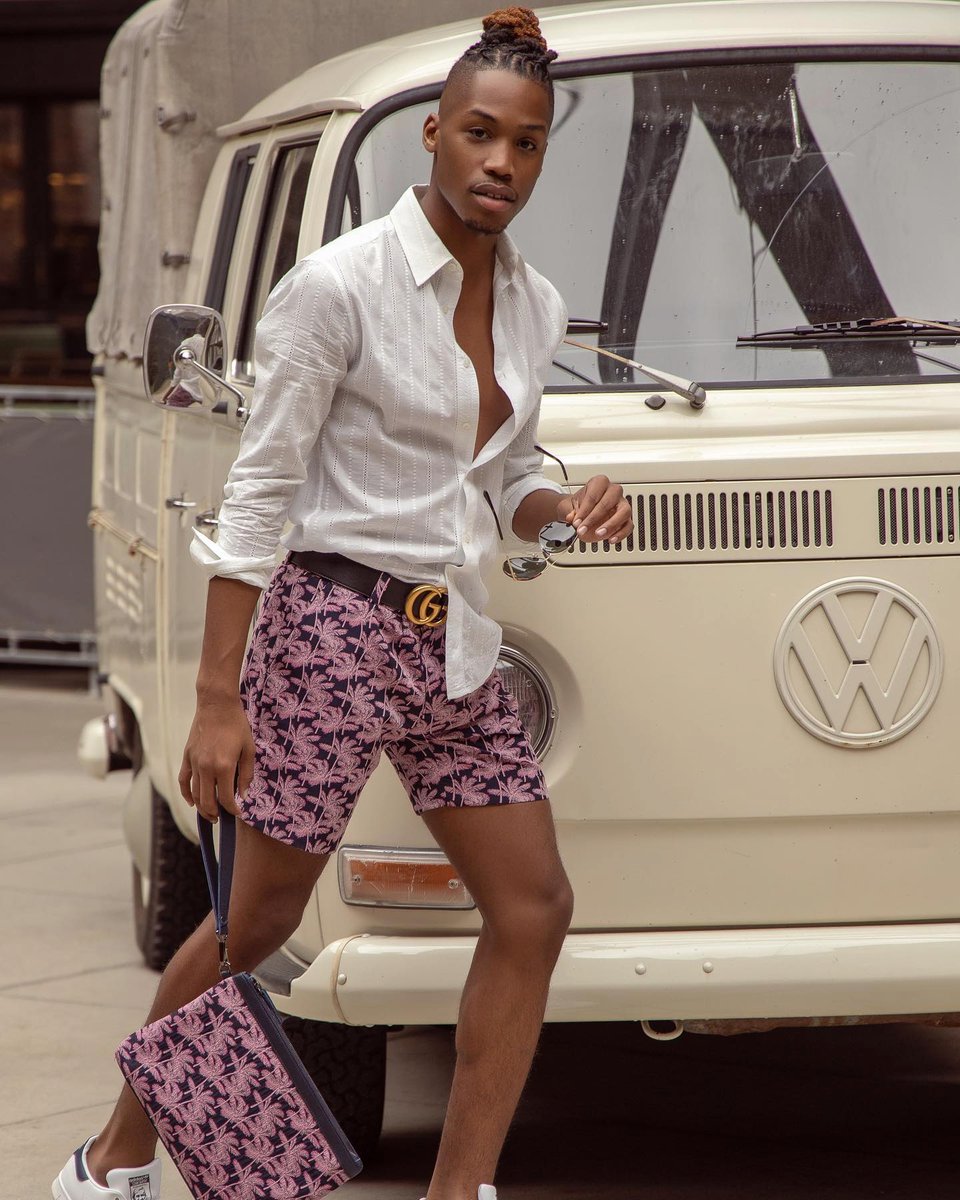 Volkswagen Bus, but make it fashion 🚐 @bykylan in #MrTurk 🌴#MrTurkStyle #VolkswagenBus #ClassicCars