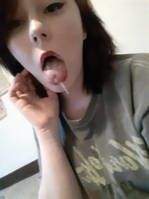 I'm sorry for my inactivity lately ❤ working 3 jobs can get really tiring. I love and appreciate every<a href="/tag/toes"class="tags"><span>#toes</span></a><a href="/tag/lovefeet"class="tags"><span>#lovefeet</span></a><a href="/tag/footfettish"class="tags"><span>#footfettish</span></a><a href="/tag/soles"class="tags"><span>#soles</span></a><a href="/tag/feetlove"class="tags"><span>#feetlove</span></a>