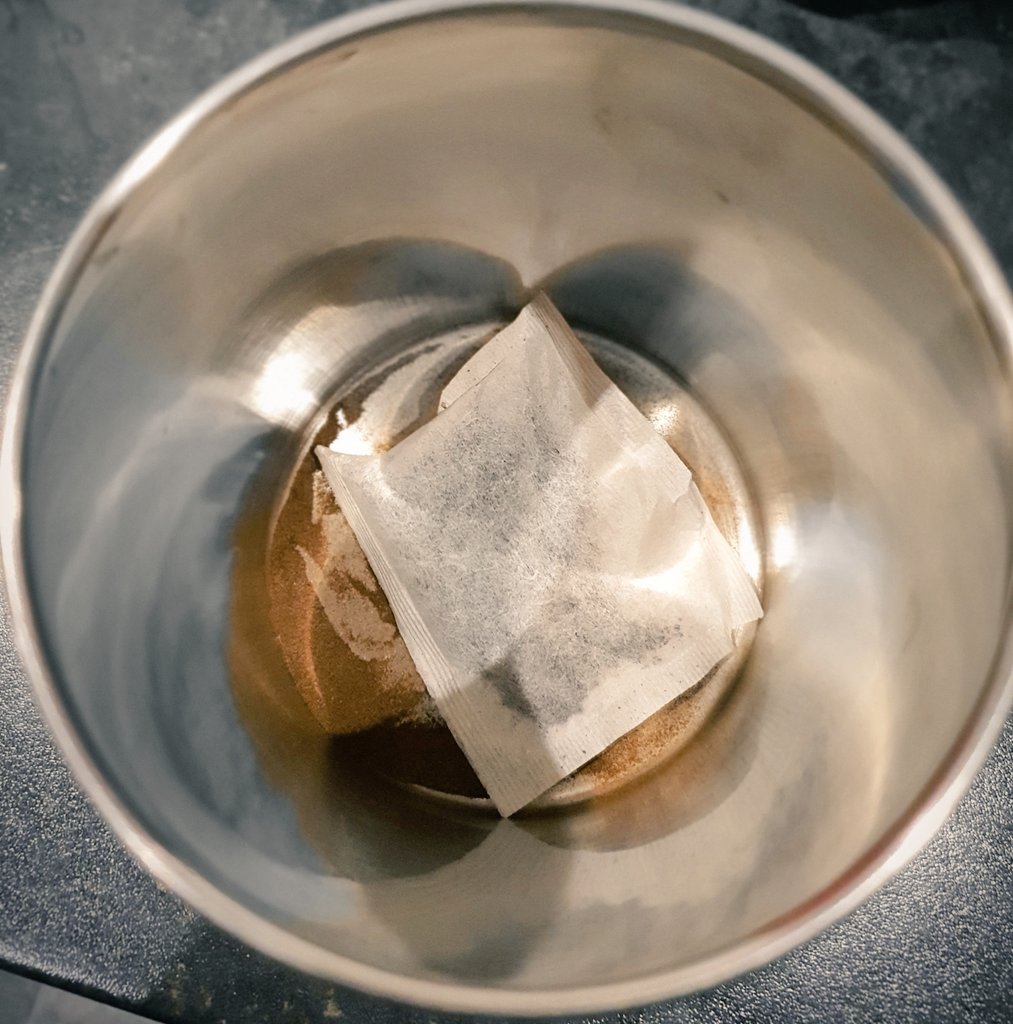 When matron is down to her last tea bag 😱😱😱 #Covid_19 #sendhelp #nurse #nhsworkers #NHSheroes