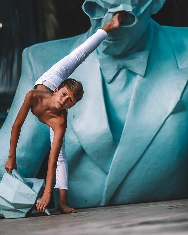 samfine28's tweet photo. Keep dancing everyone! Stay healthy! #socialdistancing #coronavirus .
📸: @julianna.d.photography . .
#dance #ballet #boysdancetoo #datwfeature #dancersofinstagram #dancewear #thesedancersfeature #bailarinismo #worldwideballet #dancersdaily #igdance #… https://t.co/66TPqa1rcR https://t.co/p5pGHfCAvd