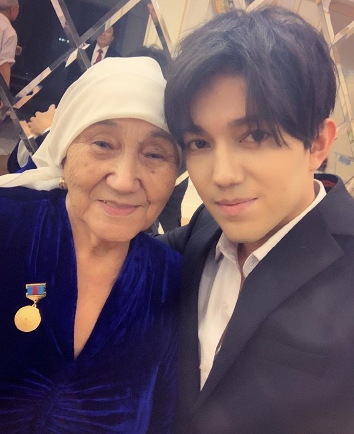 Dimashpics's tweet photo. DimAsh Kudaibergen on Instagram.
@dimash_official https://t.co/w32gTbw4BJ