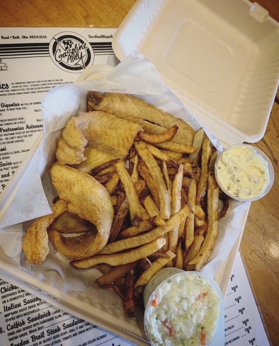 Gasoline_Alley's tweet photo. Fish FRYday 🐠 https://t.co/lGEtoPxQag