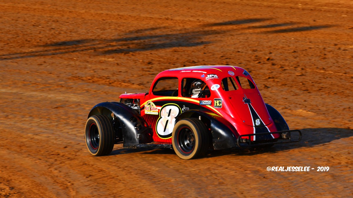 RealJesseLee's tweet photo. 3/20/20, Daily Dose Day 8⃣0⃣ 🏎️📸👀🏁
Getting hard to keep track of days being inside all the time now...
#potd #photooftheday #nikon #dirtracing #palegends #dirtmodifieds https://t.co/SOBbDiqVi5