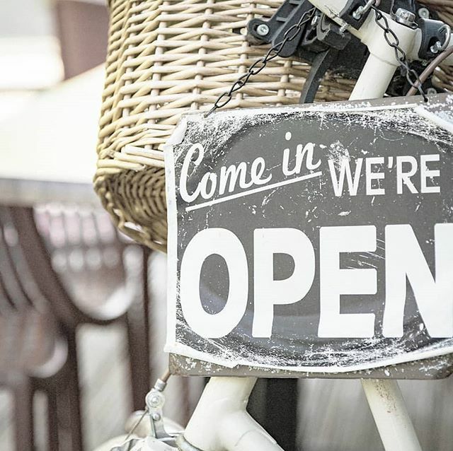 pers_treasures's tweet photo. Just to let you know that this #smallbusiness is still OPEN.
Please DO #supportsmall if you can.
🧡
FREE UK and international shipping on all orders. 
#openforbusiness #jewellery #jewelry #personalisedjewellery #personalised #personalizedjewelry #engr… https://t.co/bZGJjOQDWk https://t.co/KOVe1LuVwe