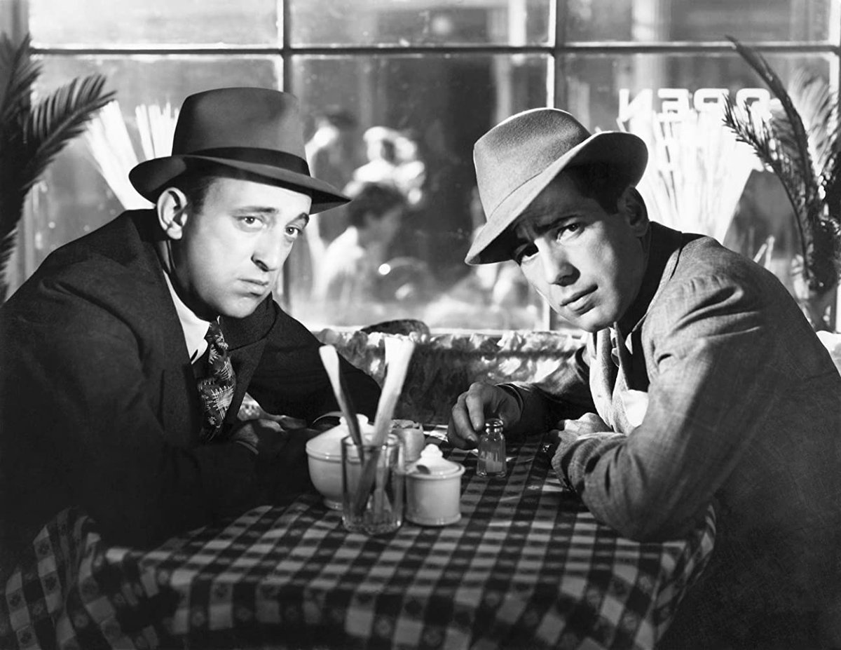 Another DVD watch was Dead End, William Wyler's crime drama about a NY street where the rich and poor live in uneasy harmony. Humphrey Bogart plays a mobster from the slums back to visit his mother and an old flame. Though dated in parts, it's very well-made and acted.