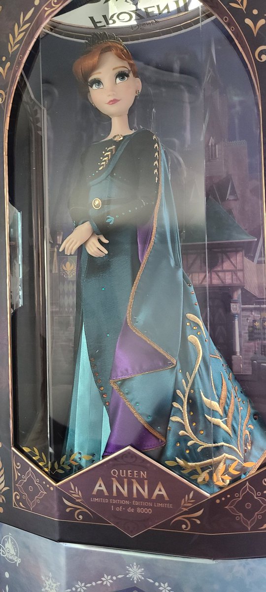 MoonPrincess989's tweet photo. Look who arrived today!!! 😍😍😍🤩🤩🤩 They look much better in person. #DisneyCollectables #Frozen2 #QueenAnna #ElsaTheSnowQueen #QueenElsa #QueensOfArendelle https://t.co/gkLxsbIPDf