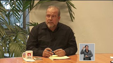 demevilla's tweet photo. Tenemos que seguir desmontando esas plataformas perversas que intentan distorsionar la realidad actual en relación a las medidas que adopta el gobierno de #Cuba, alerta el Primer Ministro @MMarreroCruz https://t.co/ADXp9rUnCq