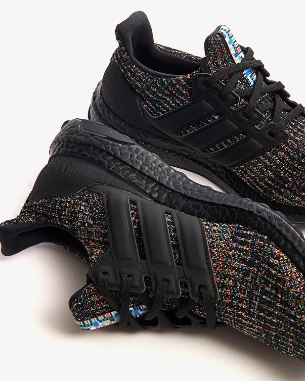 sneakersteal's tweet photo. ADIDAS ULTRA BOOST “BLACK / MULTI” $90.00 FREE SHIPPING https://t.co/pa8K9LR42Q https://t.co/2Kc5dyJizQ