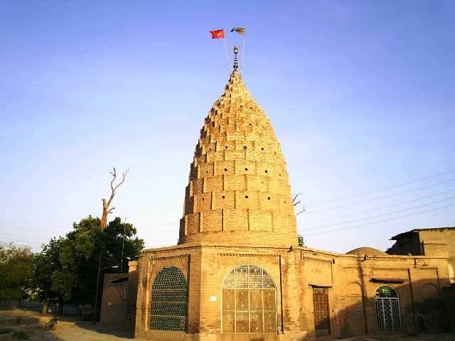 Going to Imamzadeh Ja'far, Borujerd in western Iran in my Iranian cultural heritage site thread. Built in the 11th century it is the mausoleum of the grandson of the fourth Shia Imam. It is an example of Seljuq & Ilkhanid styles of architecture.