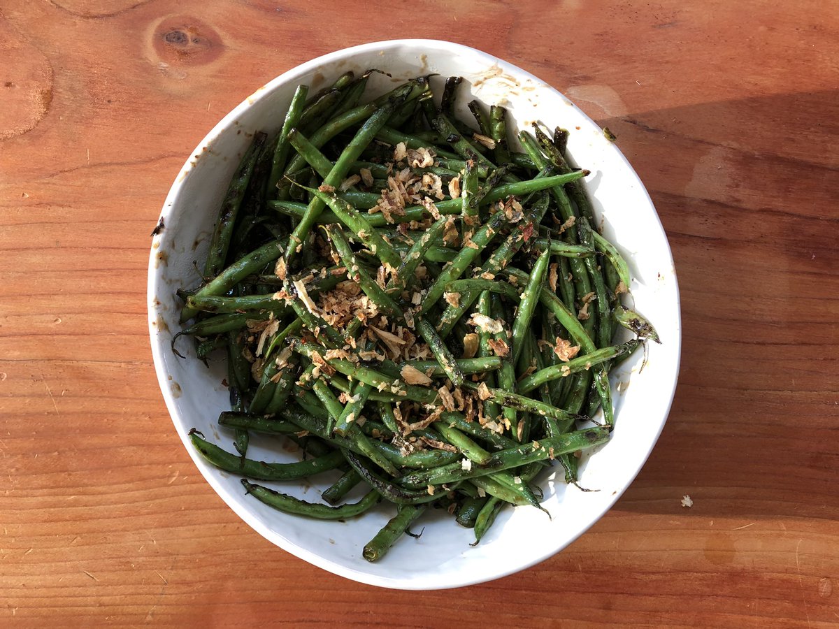 Stir fried green beans with oyster sauce and deep fried shallots