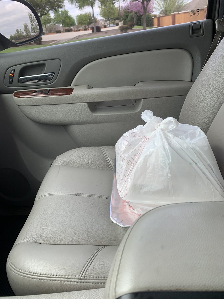 El_Germss's tweet photo. #carryoutfriday support all ur favorite local restaurants ... so they don’t go away after we get through this @ESPN1000 @thekapman @chrisbleck @DZederman https://t.co/vFas9JhpbA