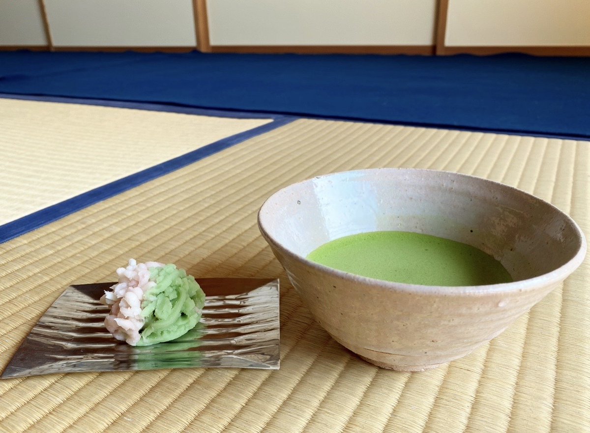 ট ইট র 京都 細見美術館 茶室 古香庵 末富製 季節の生菓子 とお抹茶1 100円 おいしいお菓子とあたたかいお抹茶で皆さまのご来庵をお待ちしております 本日 3 21 の営業時間は午前11時から午後5時まで 細見美術館 京都 和菓子 きんとん 都の春