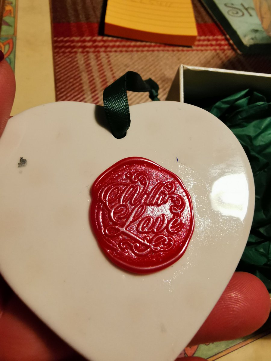 WillowMoon_Ire's tweet photo. I made this for my Mummy today. All her kids signatures on one ceramic heart. Even more poignant in these scary times. #MumsAreNationalTreasures #MothersDay #SmallBusiness #IrishGiftHour #SmallBizShoutOut https://t.co/1SzdO0YIZ7