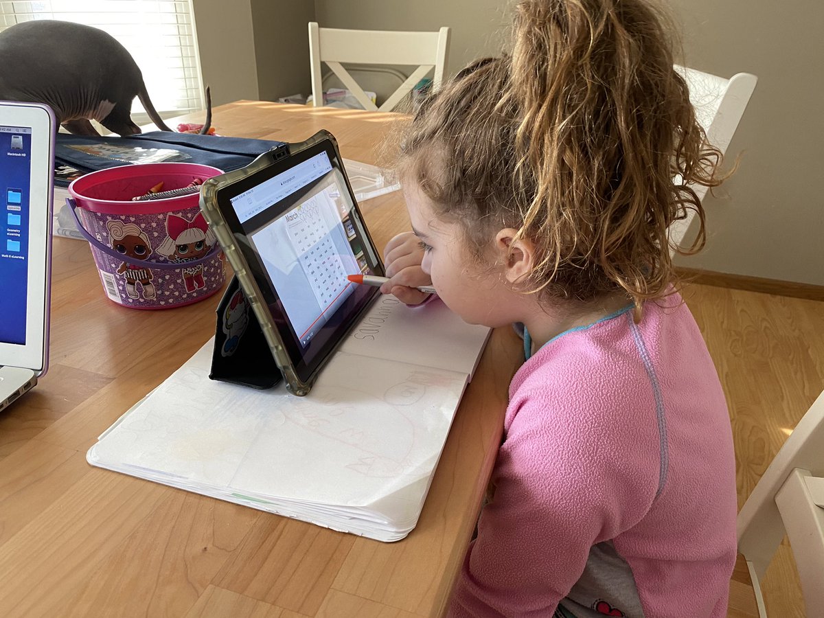 hspicer214's tweet photo. @AveryGators1 Loving doing schoolwork in jammies 😊 https://t.co/iOajiwllYc