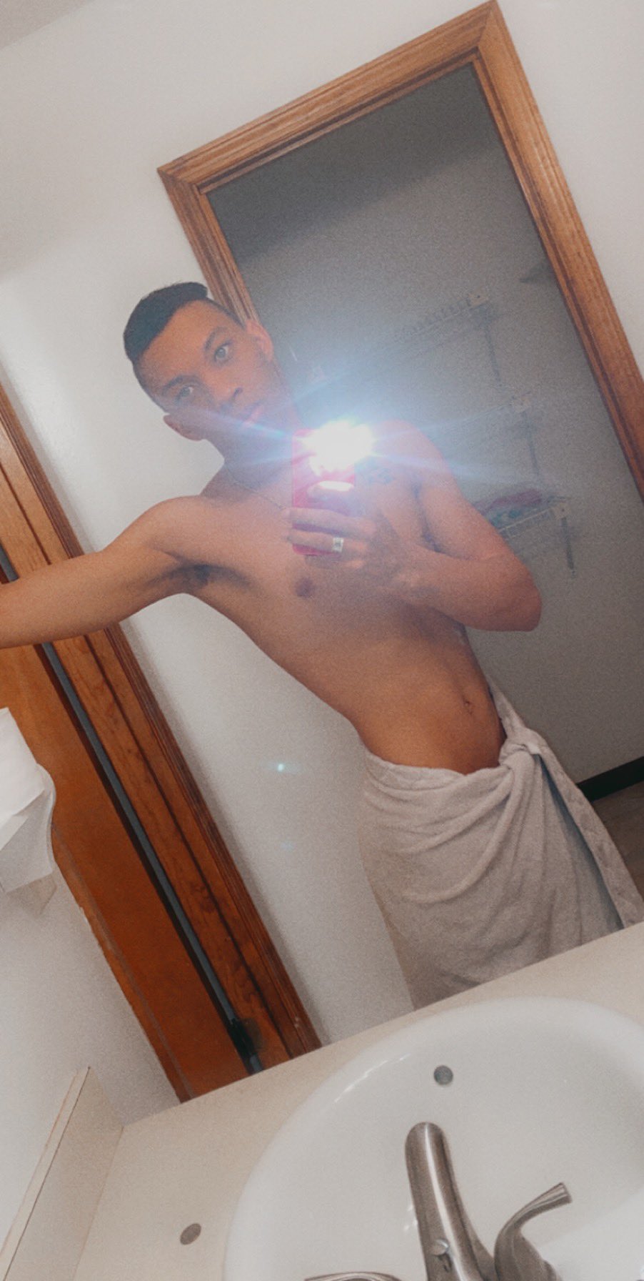 Birthday in t-2 hours #gay #gay20 #gay21 #gaynude #nude #bisex #bisexual https://t.co/TIX22pR8i2